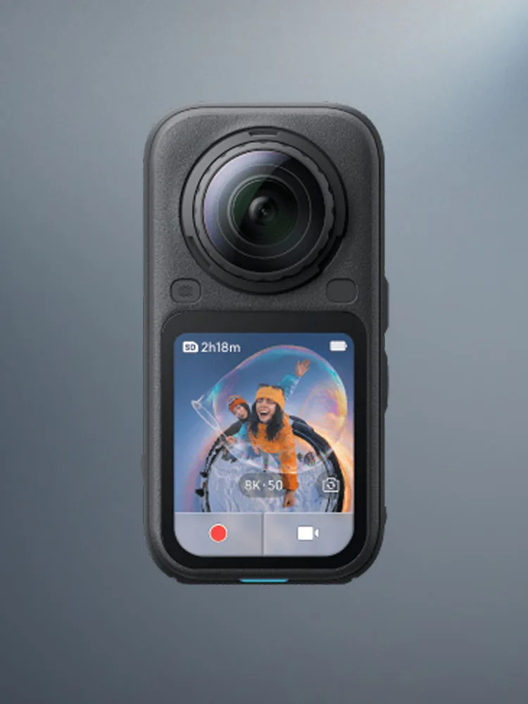 Insta360 X6 360-Grad-Actionkamera, 8K-Video, zwei benutzerdefinierte 1/1,1"-Quadratsensoren, dreifacher KI-Chip, austauschbares Objektiv 2.0, bis zu 140 Minuten 8K-Aufnahme, Panorama-Sportkamera