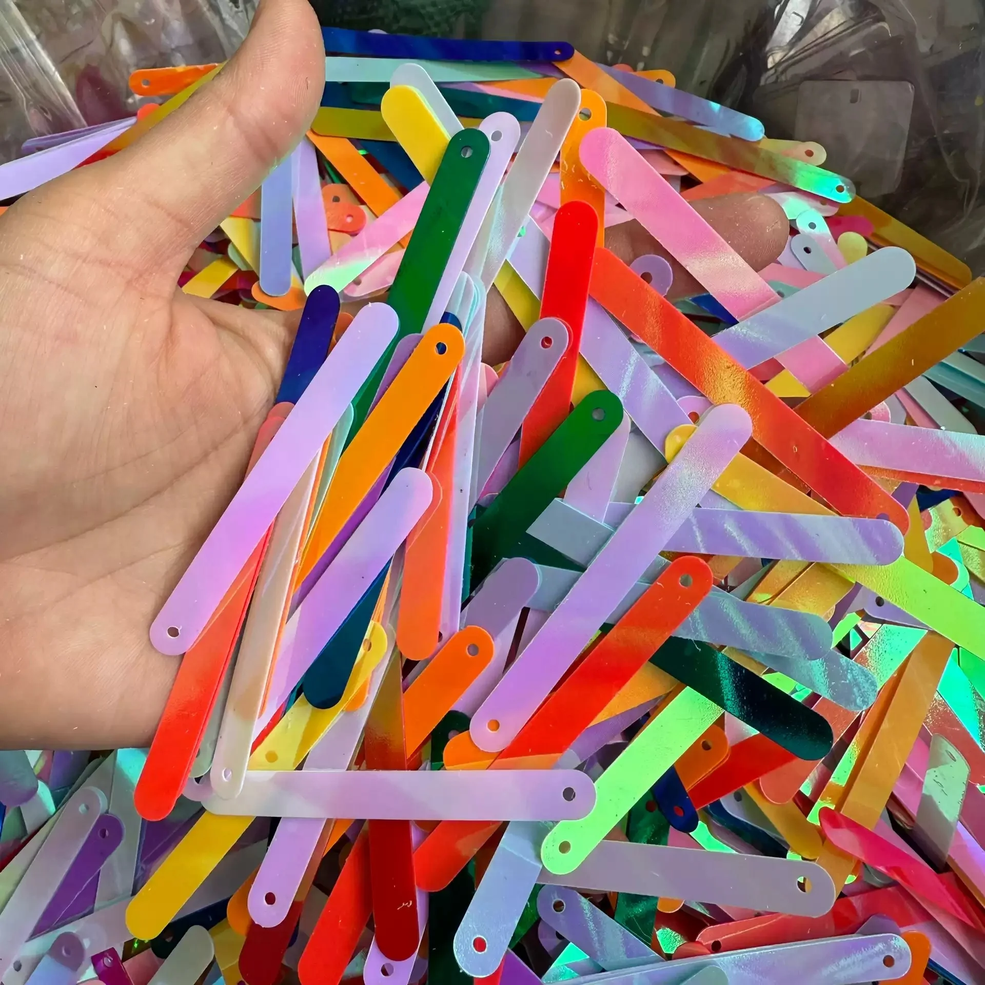 50g Iridescent Sequin Strips 7x67mm, Rounded Corner Single Hole Spangles Stage Performance Clothing Decoration Loose Sequins