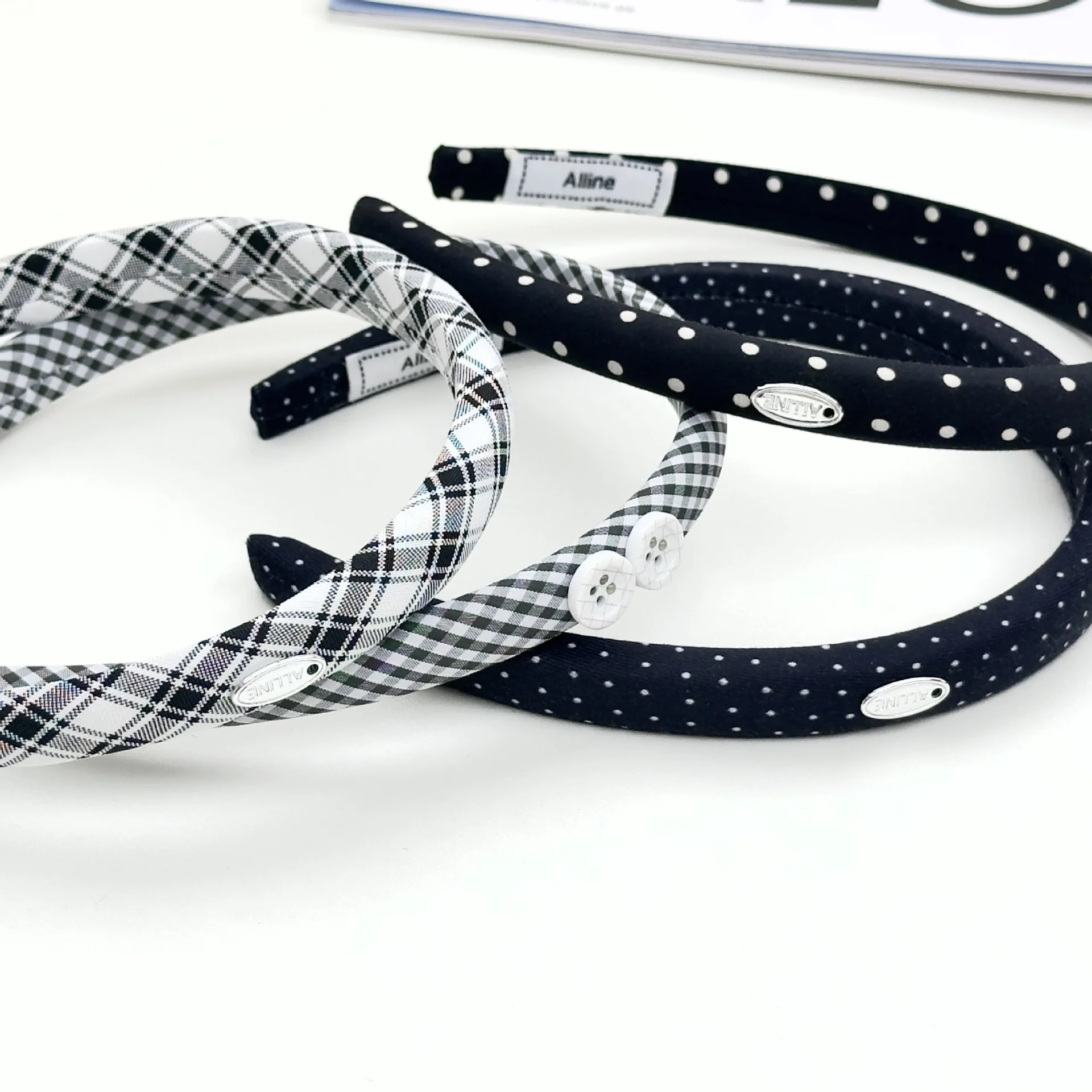 

Random 2 high skull top headband women's 2026 new plaid button hairpin daily outer headband hair accessories