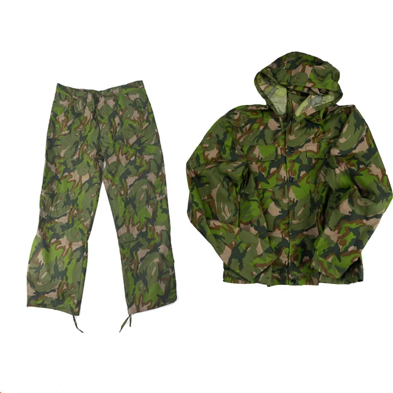 Uniforme táctico camuflaje militar con chaqueta y pantalones