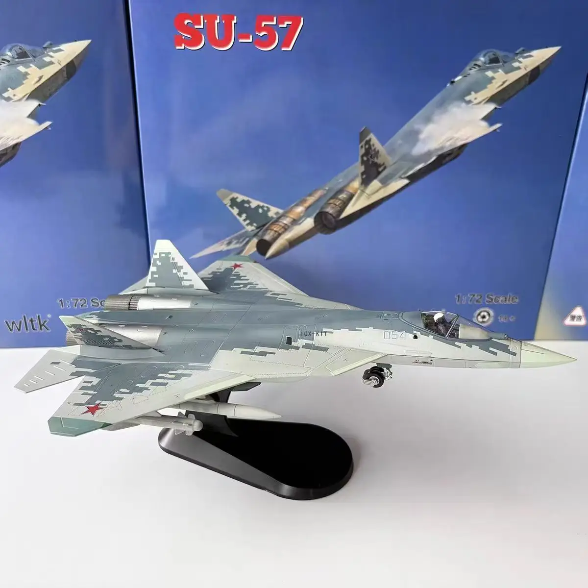 modele-d'avion-russe-su57-zhuhai-air-show-en-alliage-moule-sous-pression-echelle-1-72-wltk