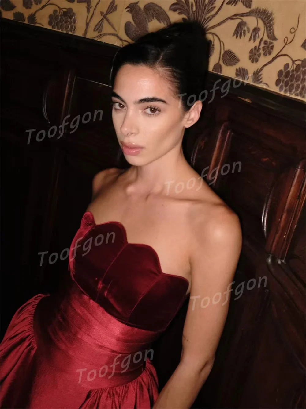 Toofgon الأحمر المخملية الساتان مخصص ألف خط ثوب مسائي المرأة حفلة رسمية فساتين لحضور الحفلات الموسيقية بدون حمالات بلا أكمام فستان عيد ميلاد 2026 #5