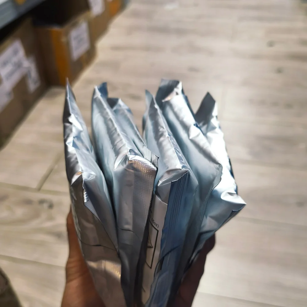 

1PC New compatible DV110 Developer for Konica Minolta Bh162 Bh180 Bh210 di152 di183 di250 di3510 7118 200g/bag Black Developer