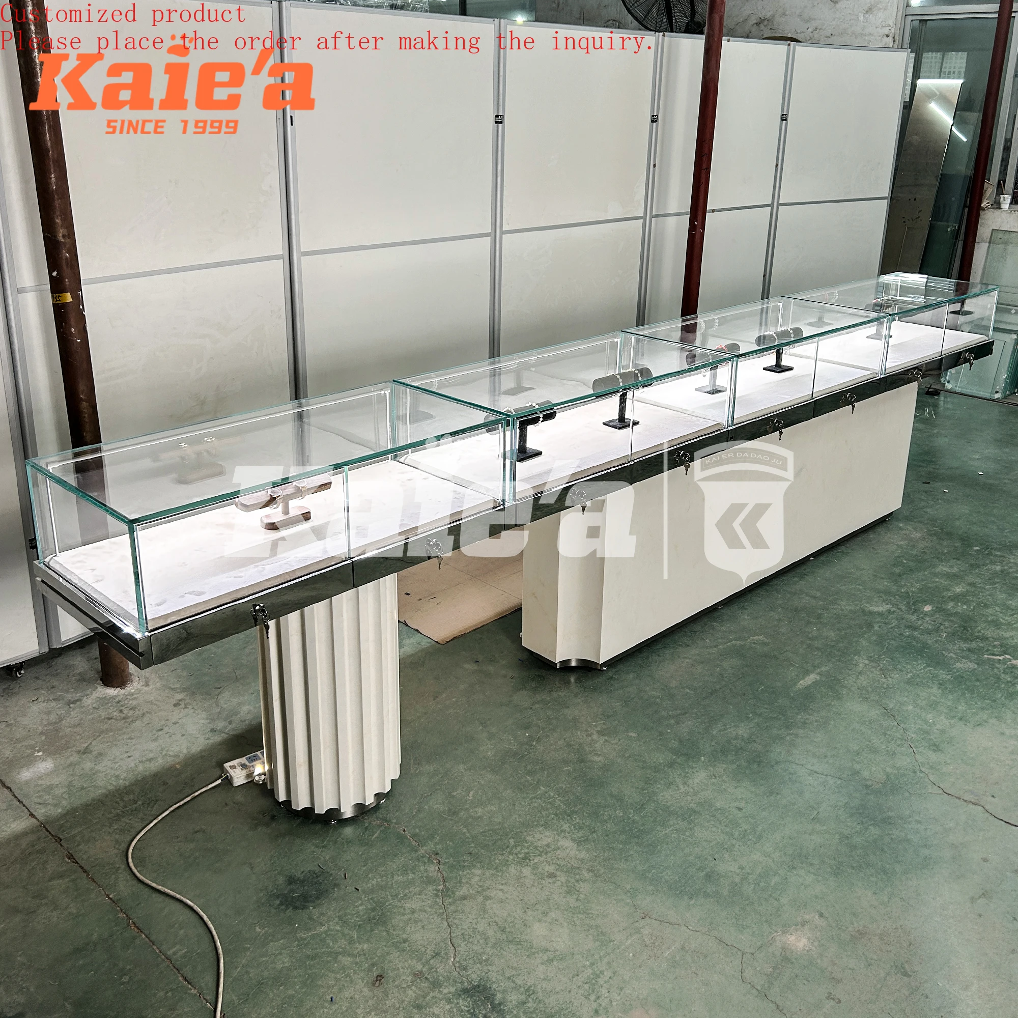 

Luxury Metal Frame Jewelry Showcase High Vision Retail Shop Display Show Case Glass Display Counter with Light