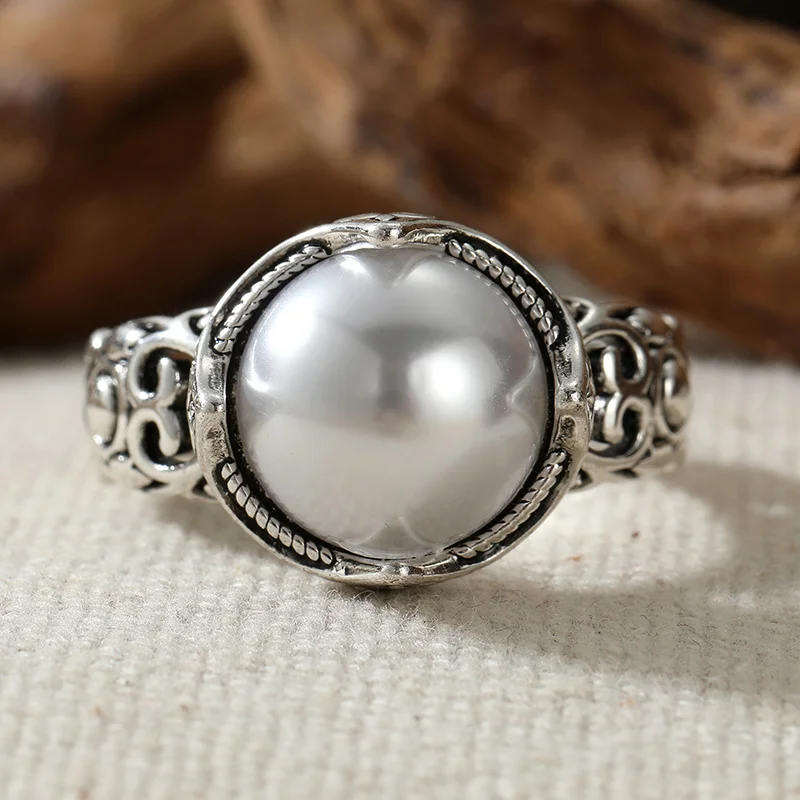 Women's Vintage Hollowed Out Ring Carved Vine Pattern Design Silver Plated Ring Suitable for Daily Commuting Leisure Accessory