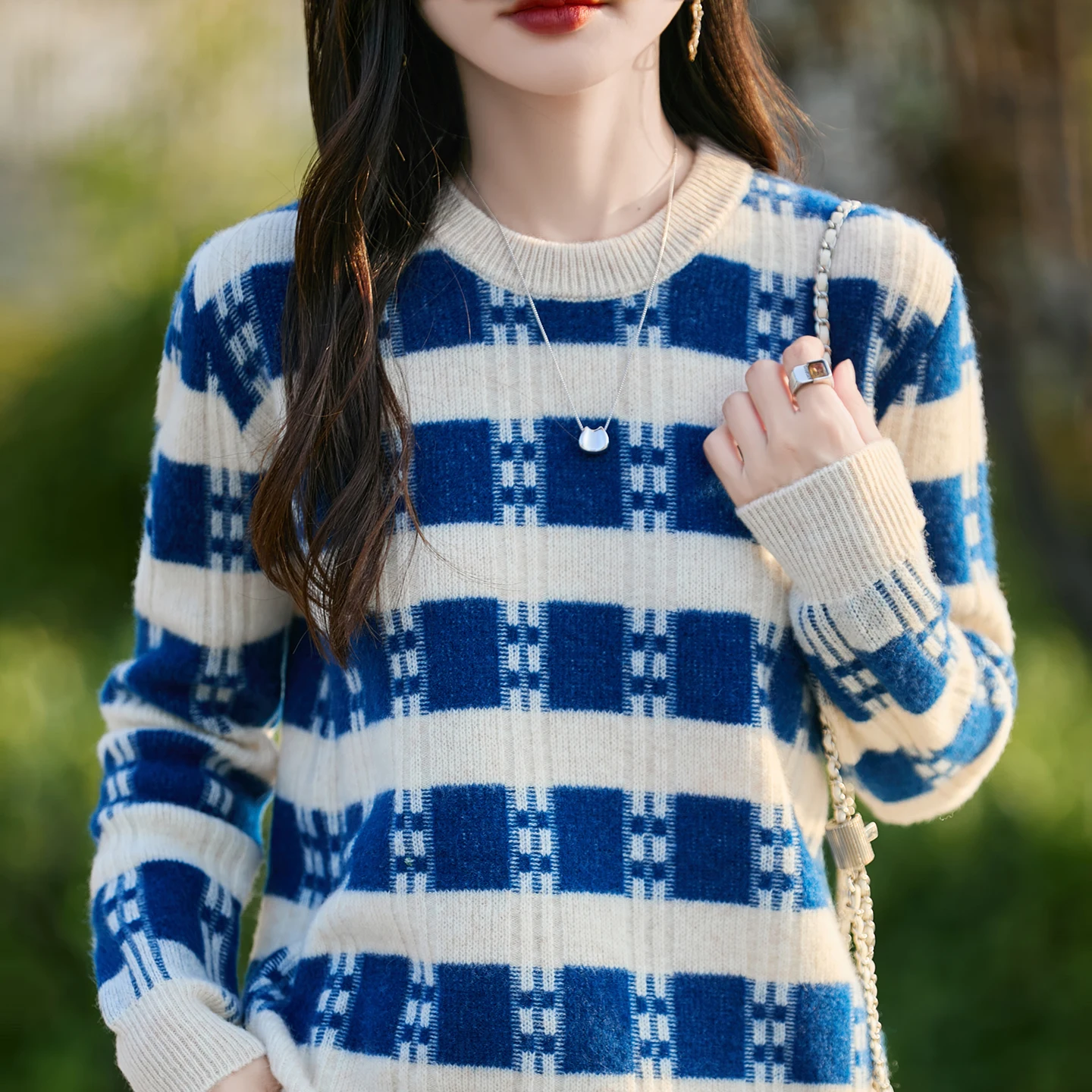 

Fall/Winter New Wool Striped Knitted Crewneck Sweater Warm Top Loose Base