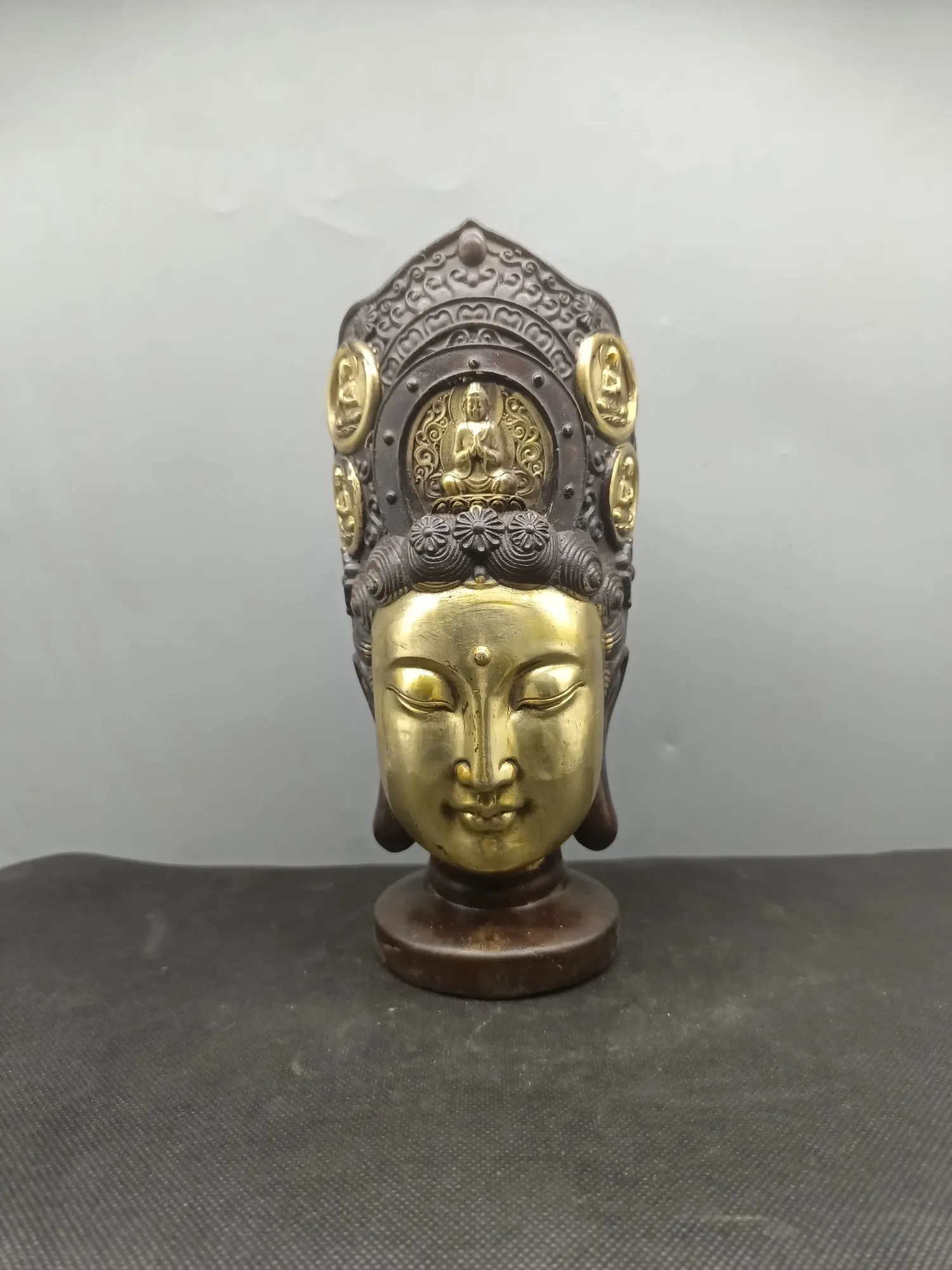 

Pure Copper Guanyin Bodhisattva Buddha Head Exquisite Workmanship Home Decoration Ornament