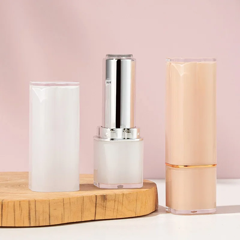 

10/30/50pcs 3.5G Lipstick Tube Empty Four Leaf Clover Snap Color Packaging Packaging Cosmetics Subpackage Bottles Wholesale
