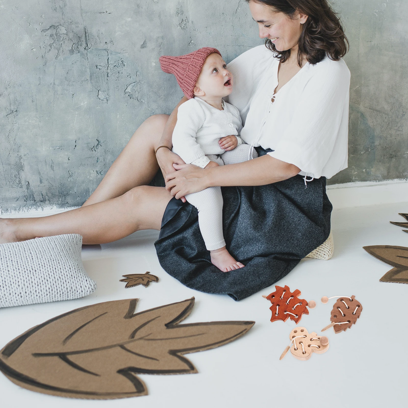 Wooden Threading Toys Lacing Toy for Toddler Early Education Cartoon Animal Shaped Kids Cognitive Development Puzzle Games