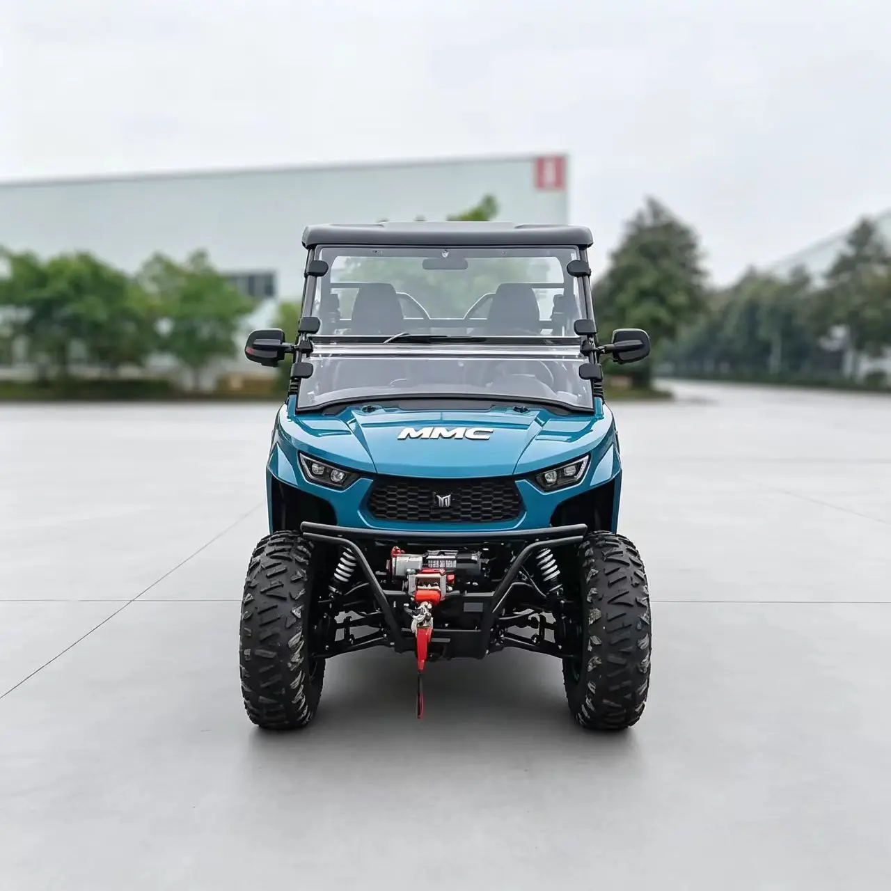 Large displacement ample  heavy-duty UTV off-road vehicle   mountain slopes and heavy loads freely traversing complex terrains