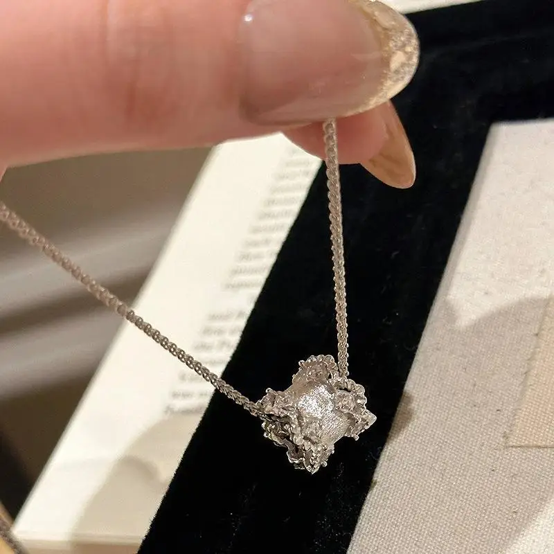 Elegant high-quality lace hollow out necklace fashion trend collarbone chain cylindrical pendant wedding jewelry gifts