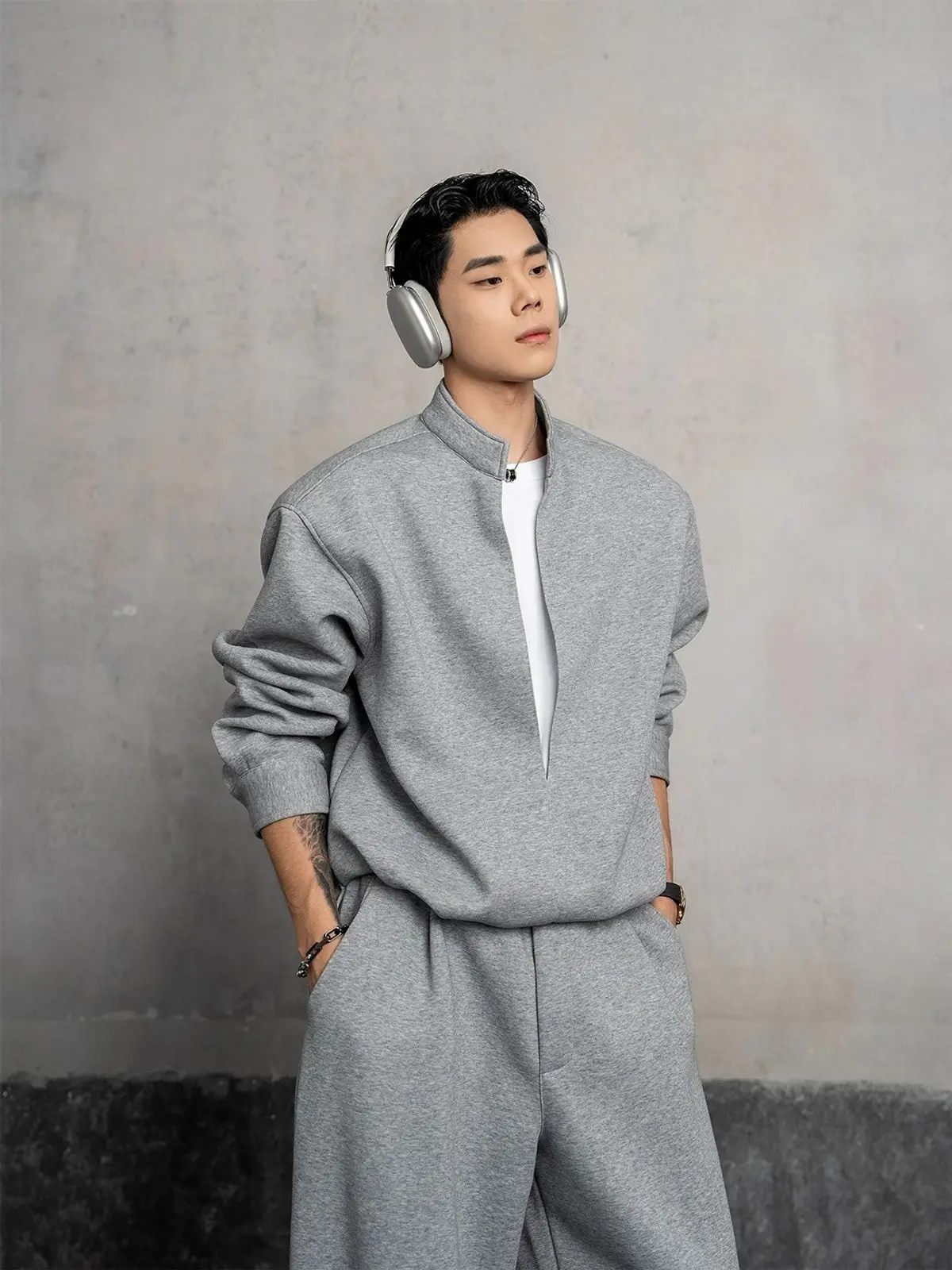 Casual, wide, versatile, fake two-piece sweatshirt for men's autumn loose wide-leg sweatshirt casual suit JJ1310