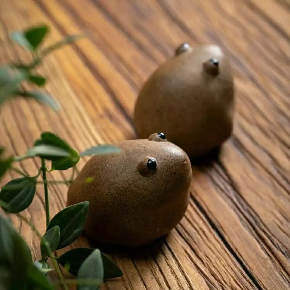 

5CM Lucky Frog Tea Pet Zen Tea Set Coarse Pottery Porcelain Handmade Animal Cute Modern Style Home Decor Chinese