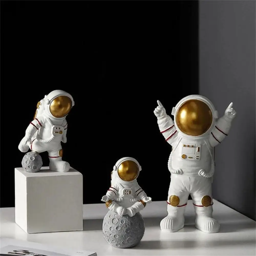 New Astronaut Figurines Spaceman Moon Sculpture Cosmonaut Statues Miniatures Astronaut Model Furnishing Articles Table Ornament