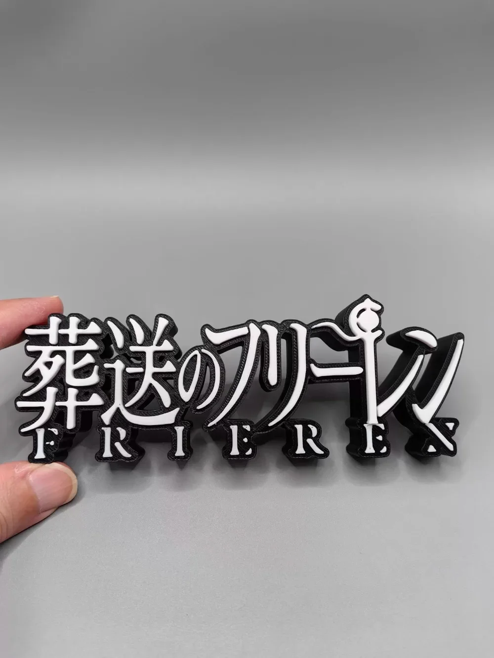

Аниме Frieren 3D модель запечатанного названия кукла рекламный щит для Frieren Beyond Journey фигурка дисплей реквизит косплей выставка орнамент