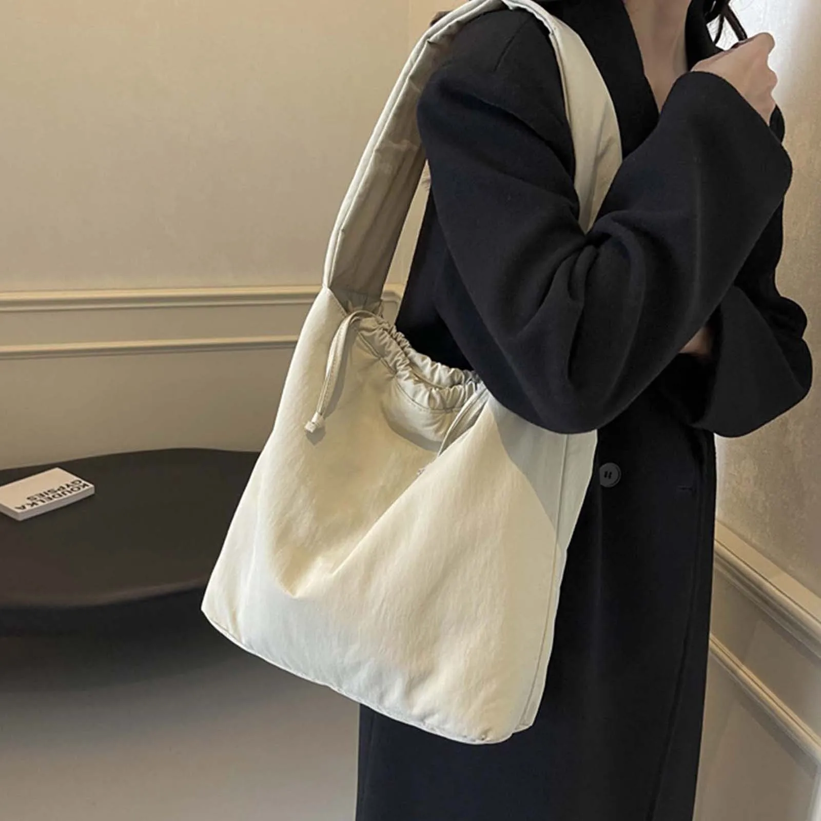 

Women's Drawstring Tote Bag Stylish Solid Color Large Capacity Shoulder Bag for Daily Life