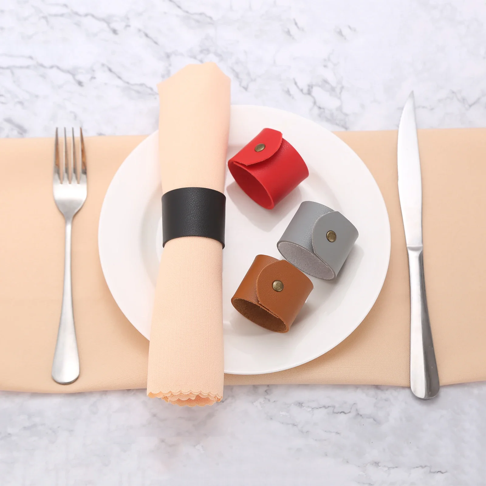 4pcs/set Leather Napkin Rings Mouth Cloth Buckle PU Holder Round Snap Minimalist Decor Table Wedding Party Red Brown Gray Black