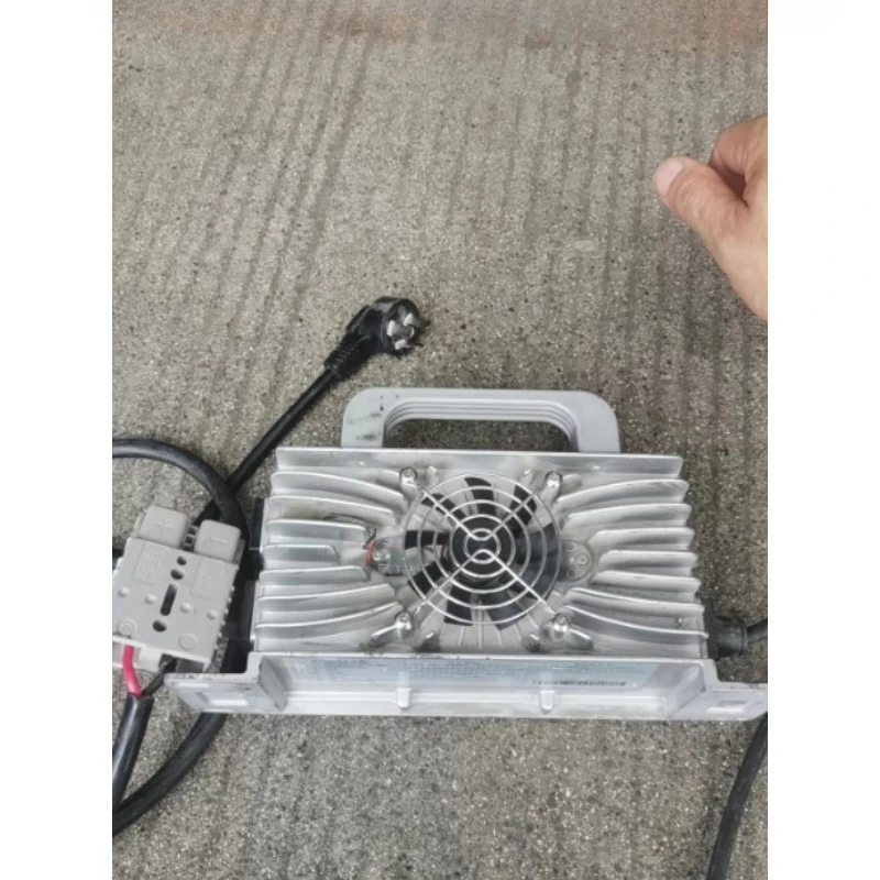 IP67 Waterproof Dustproof High Power Smart Charger Outdoor Use