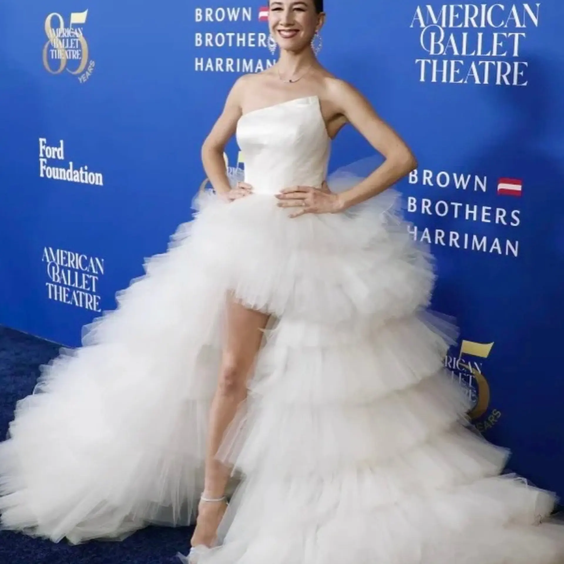 

White Tiered Tulle Skirt – Asymmetrical High‑Slit & Floor‑Length Layered Skirt, Bridal Party, Red‑Carpet, Ballet‑Style Evening