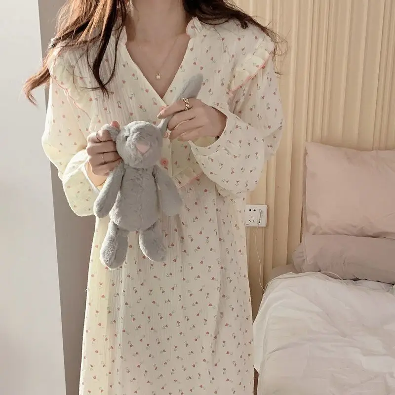 Loose Nightgowns Women Home Spring Printed French Style Ruffles Design V-neck Sweetheart Sleepwear Simple Vintage Long Sleeve