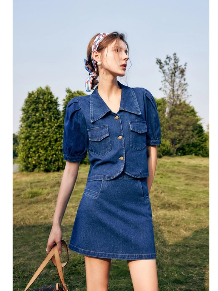 ชุดเซ็ตยีนส์ OLrain 2 ชิ้น ปี 2025 เสื้อครอปแขนพองสั้นสไตล์วินเทจสำหรับผู้หญิง กระโปรงทรงเอเอวสูงแบบมินิ รุ่น O22XE60969