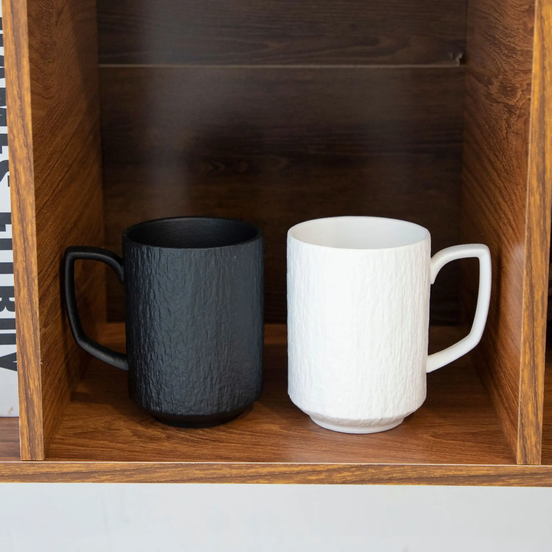 Creative Ceramic Mug Classic Black White Stone Grain Coffee Cup Home Hotel Cups Lovers Cup Japanese Simple Office Water Cup