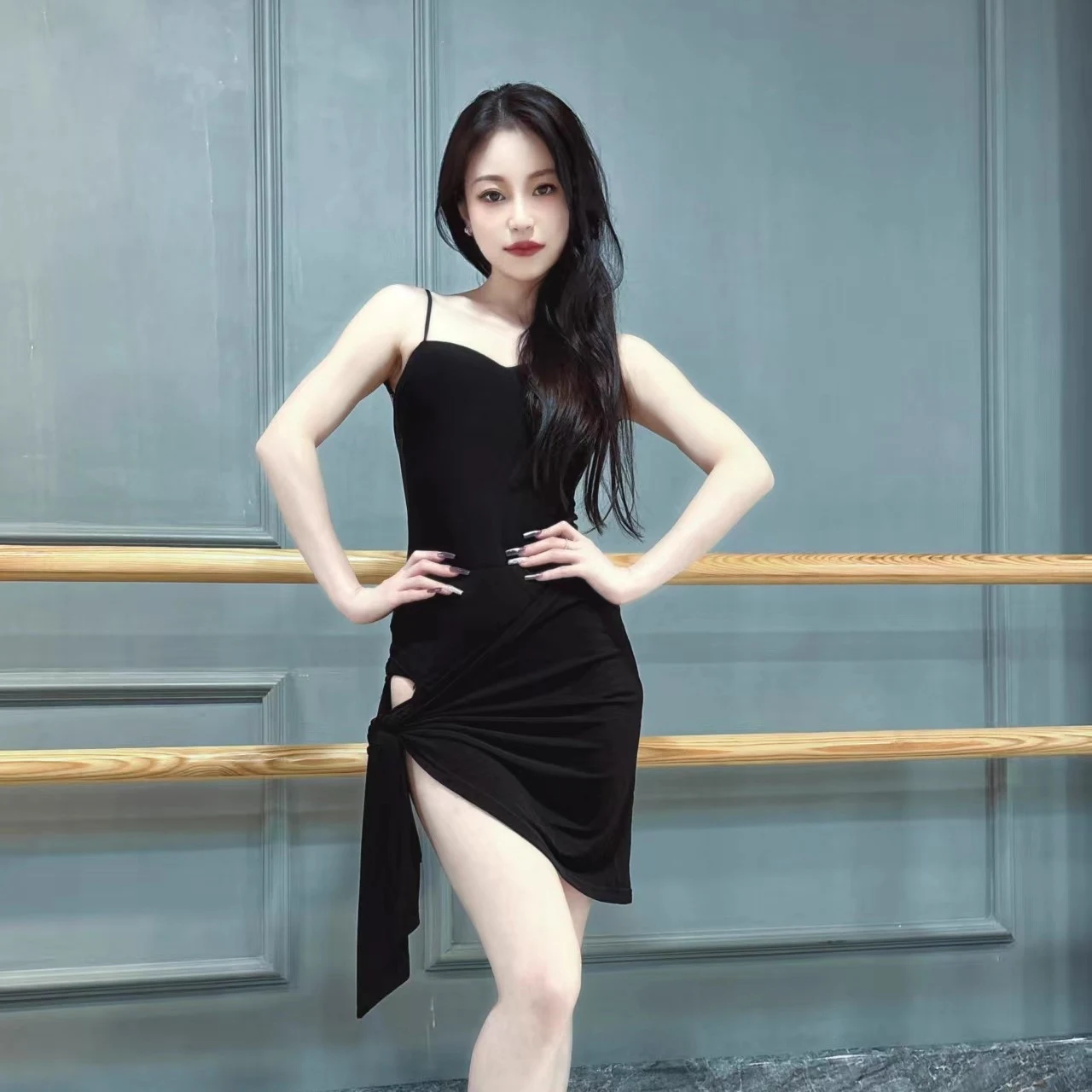 

Новинка 202, женская юбка для латинских танцев для взрослых, нерегулярная полая юбка, тренировочный костюм, танцевальная одежда для чачи, танго, самбы, DQL11349