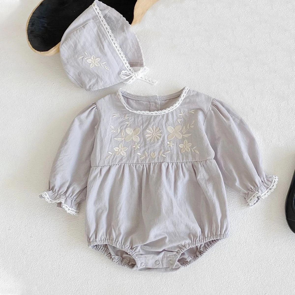 

Spring and Autumn Clothing for Infants and Young Children New Fashion Versatile Triangle jumpsuit Female Baby Embroidered Lace L