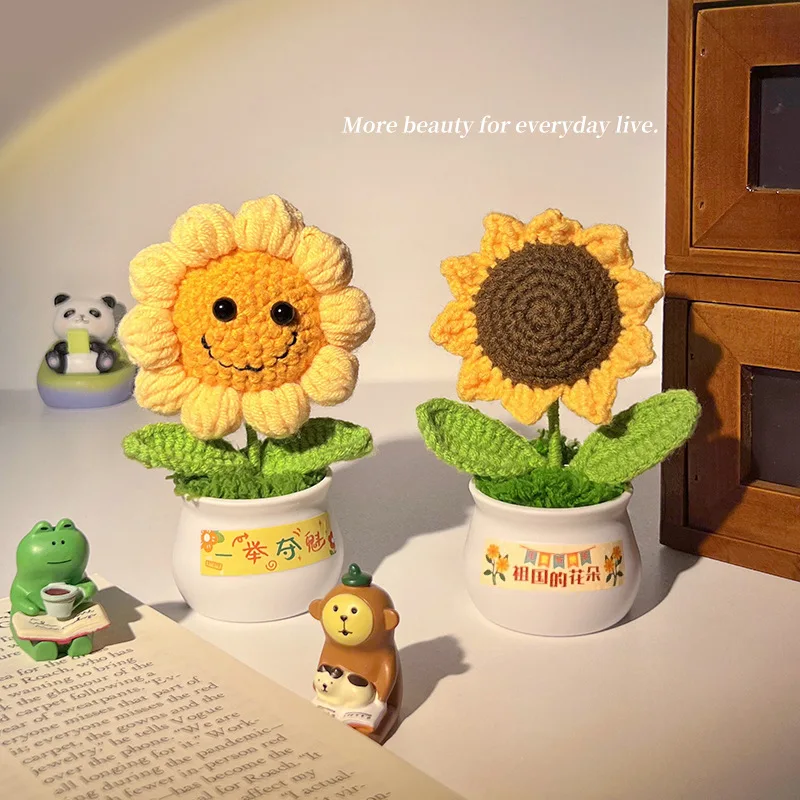 Exquisite Knit Sunflower Potted Tabletop Decoration Keychain Cute Hand-woven Knitted Wool Sunflower Desktop Home Decor Girl Gift