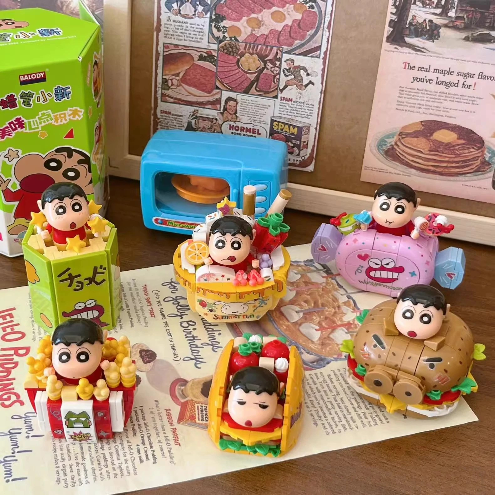 

Crayon Shin-chan Delicious Food Toys Building Blocks Blind Box Cute Assembling Toys Ornaments Children's Educational Gifts