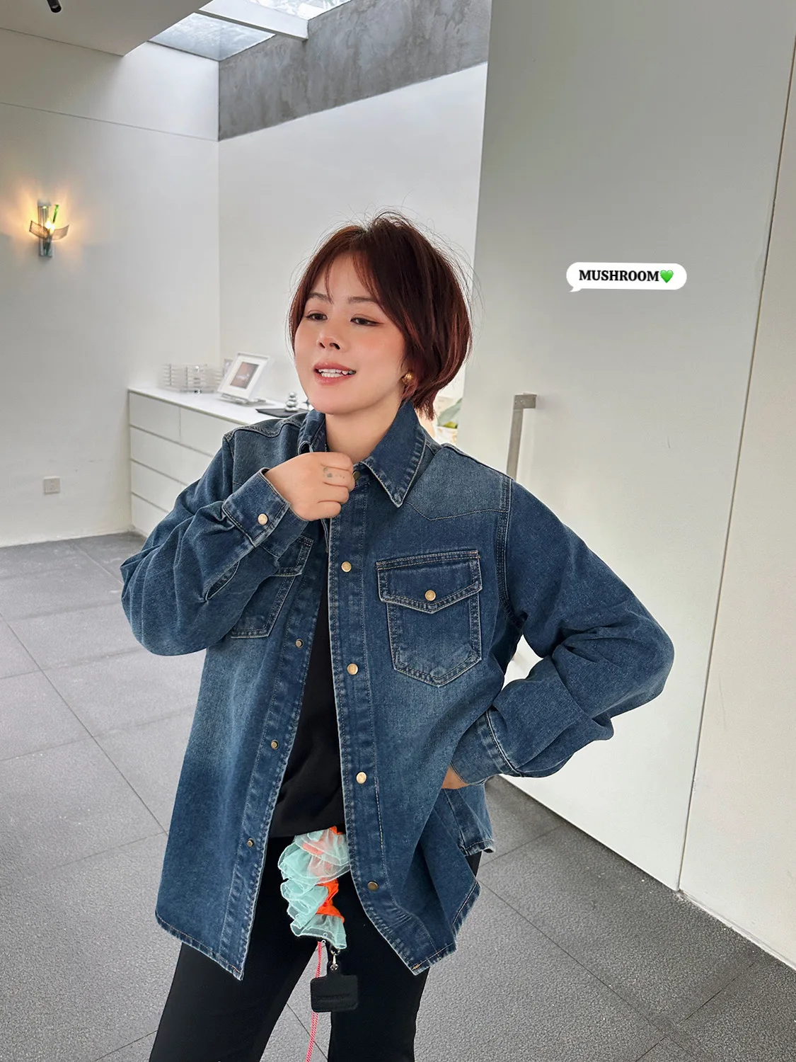 

Miss Mushroom Head 2026 New Style Retro Versatile Casual Fashion Deep Blue Washed Bleached Denim Shirt Women's Loose Fit Cott...
