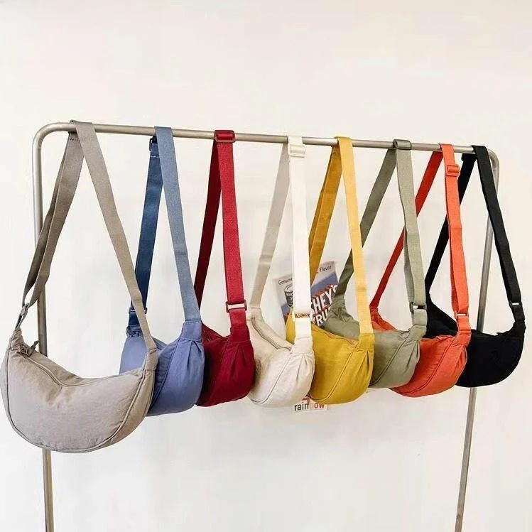 

Casual Canvas Crossbody Bag Unisex Lightweight Travel Sport Nylon Handbag Fashionable Shoulder Bag Women's Hobo Bag Style