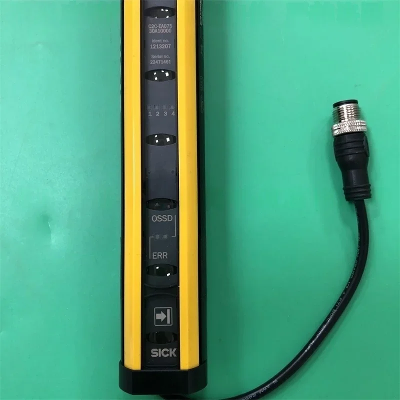 Grating C4C-SA06030A10000 Original Authentic Safety Light Curtain DC24V