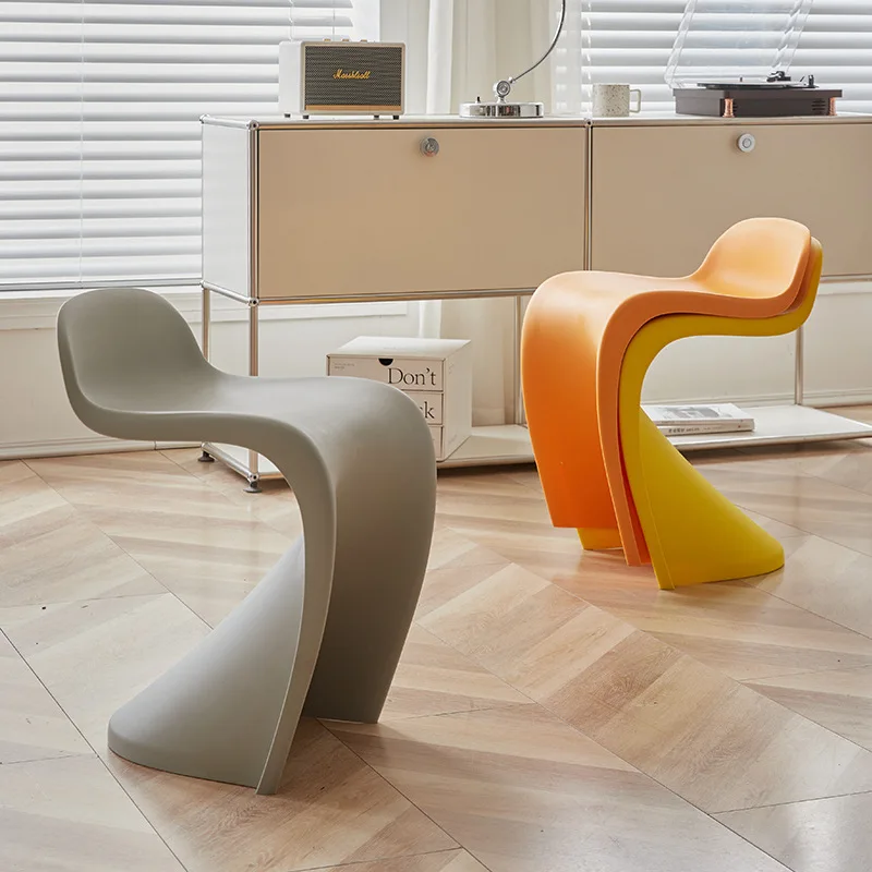 Minimalist Thickened Plastic Stools Plastic Rainbow Shape Footstool Safety Stool Indoor Furniture Children'S Stool Toy image 2