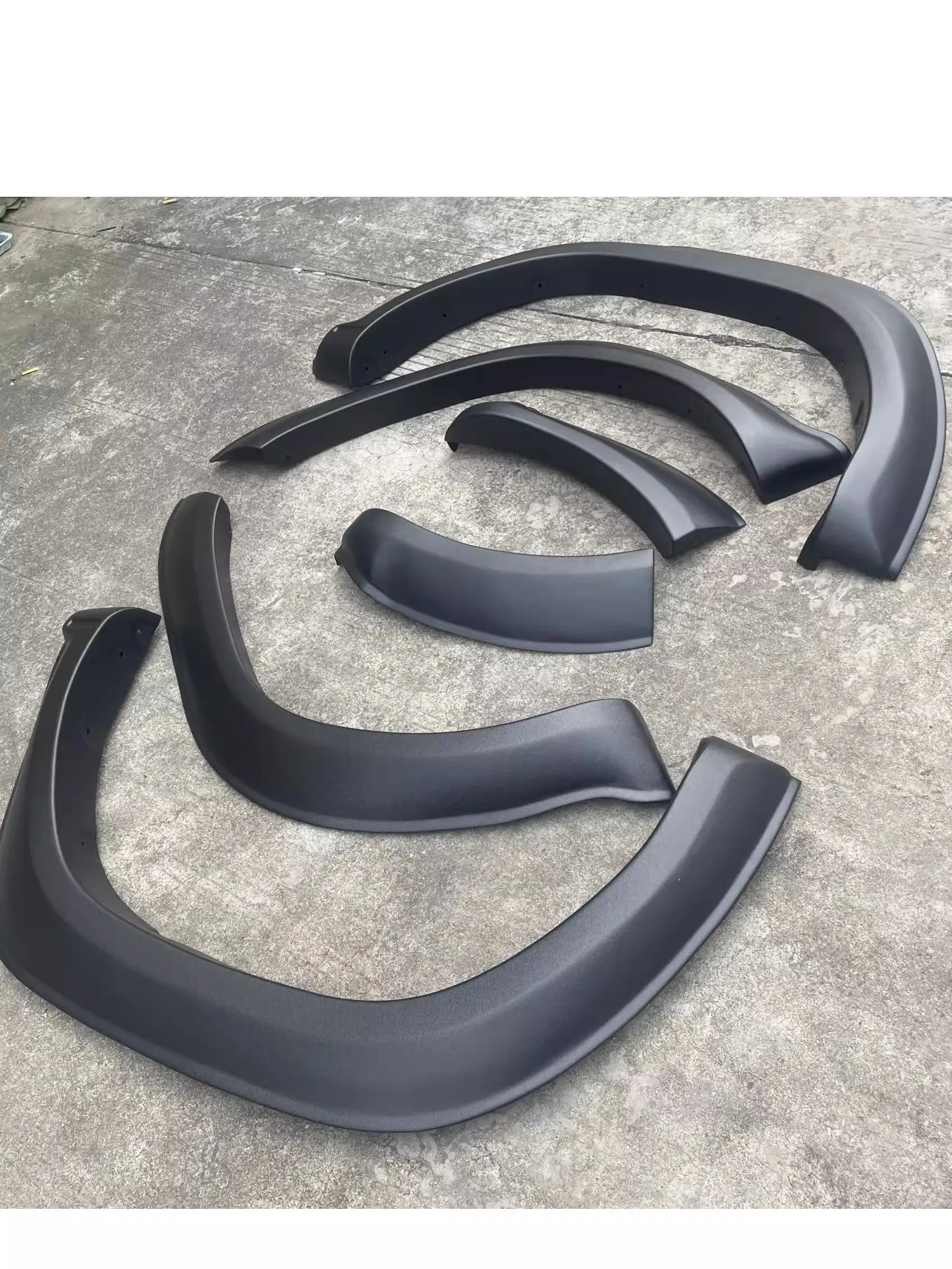 Car Fender Flares Arch Wheel Eyebrow for Toyota HiLux rocco 18-20 Protector Mudguard Fender Wheel Protector Guard