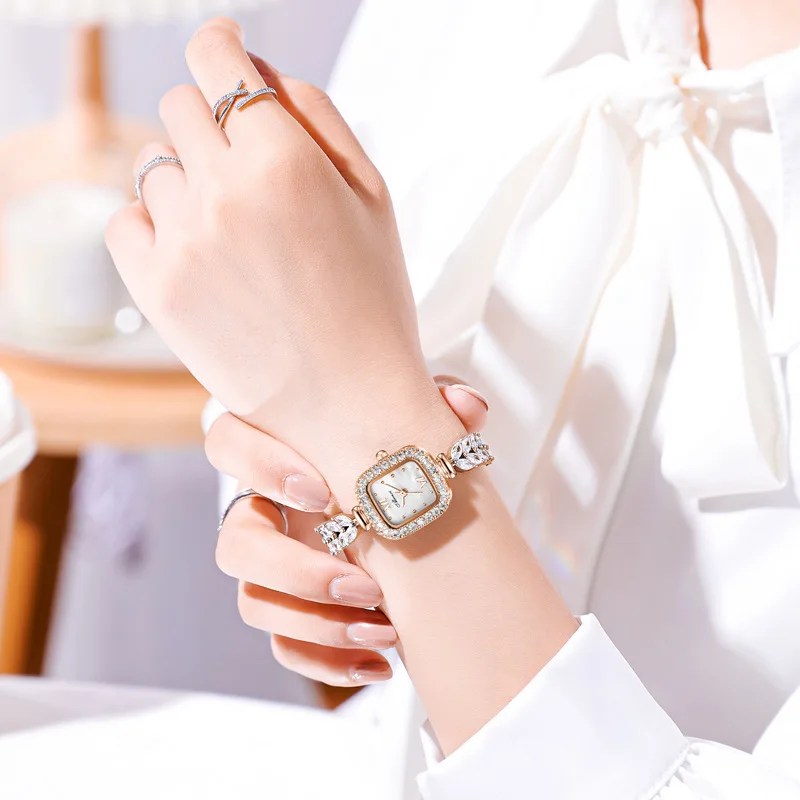 Golden Spike Chain Silver Water Diamond Luxury Women's Watch Fashion Rectangular Dial Quartz Waterproof Elegant Clock