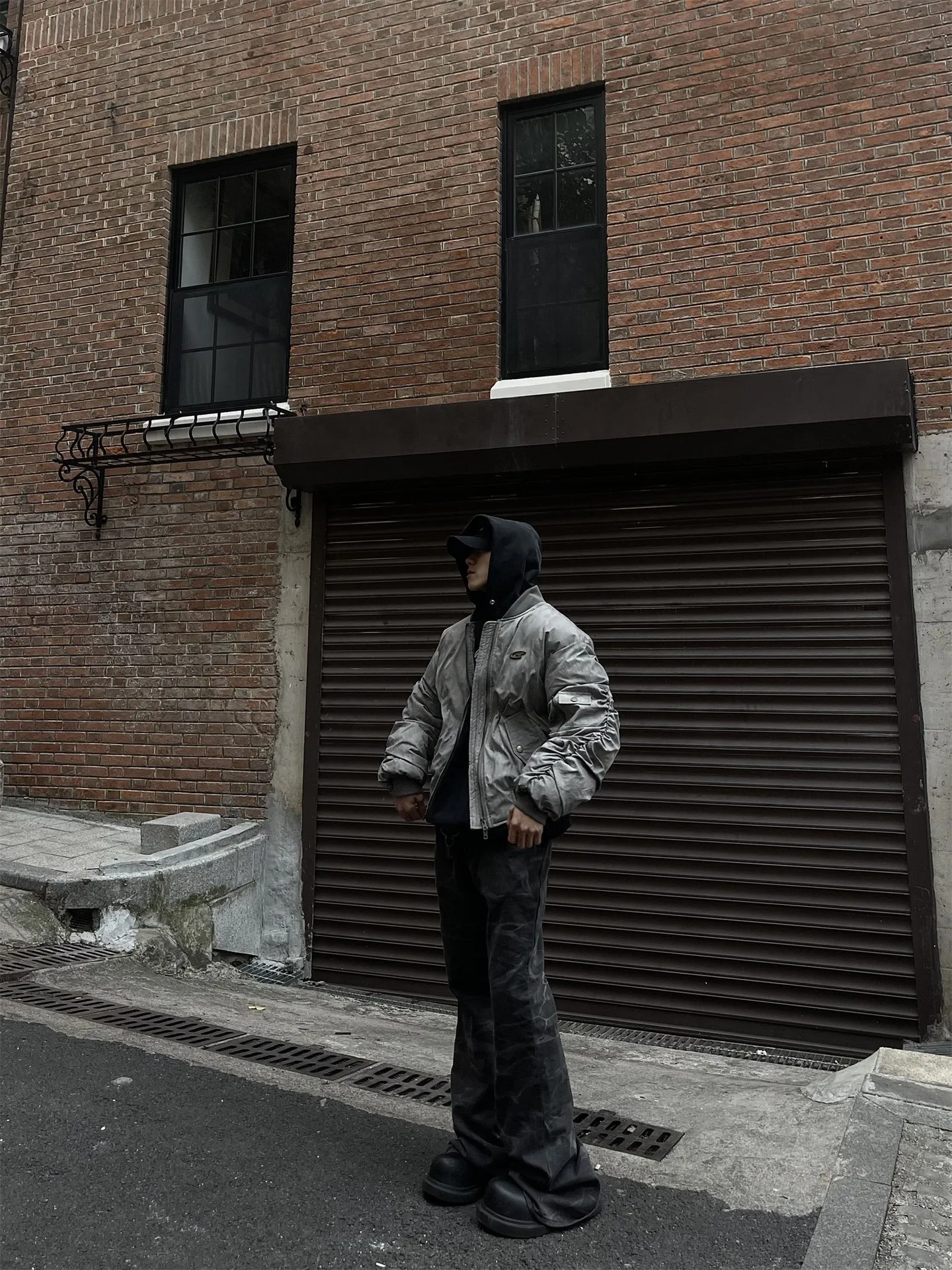 Winter Vintage Distressed Style Wrinkle Design Baseball Jacket Cotton American Hip Hop Coat Warm Parka