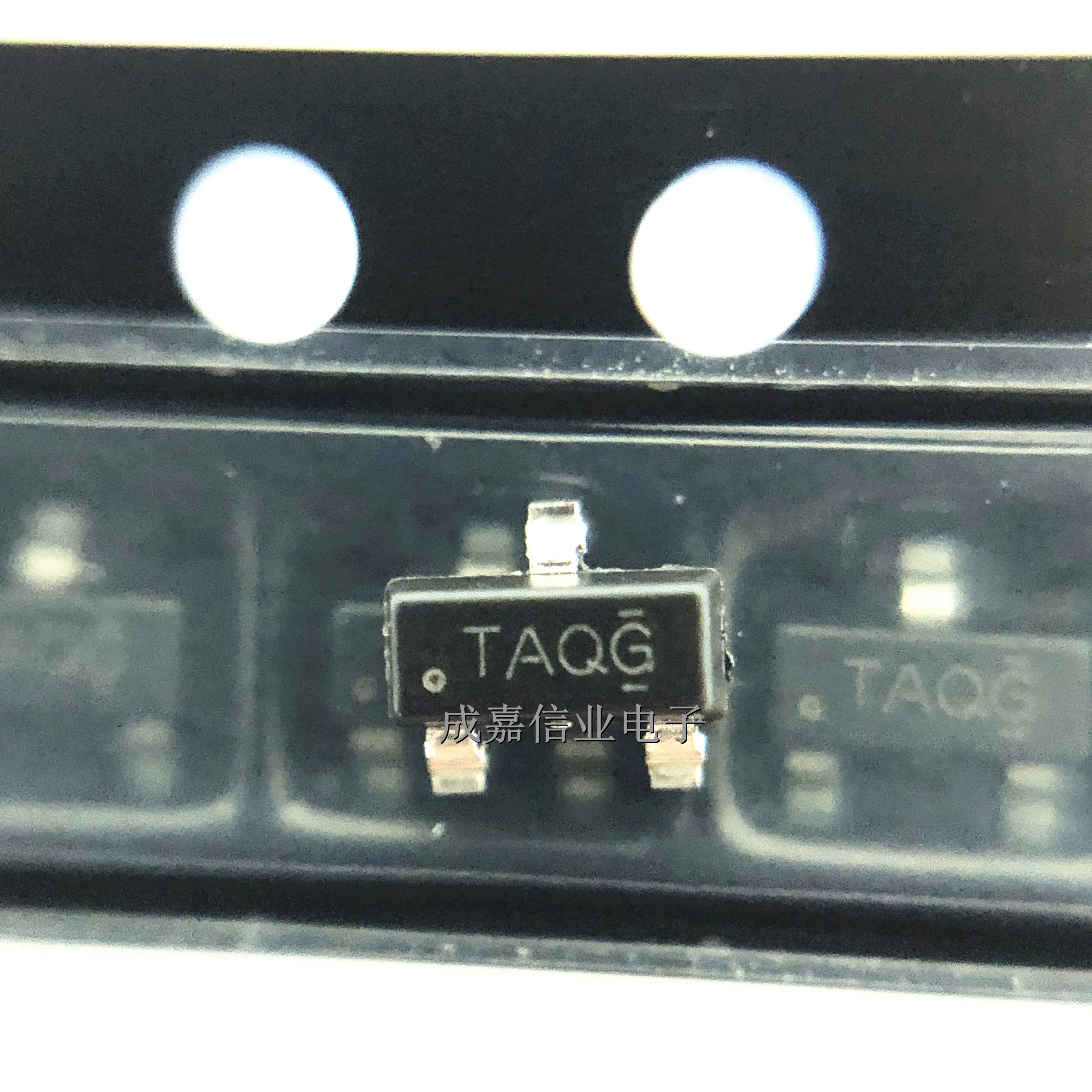 100pcs/Lot TL431AQDBZR SOT-23-3 MARKING;TAQG Voltage References Adjustable Precision Shunt Regulator