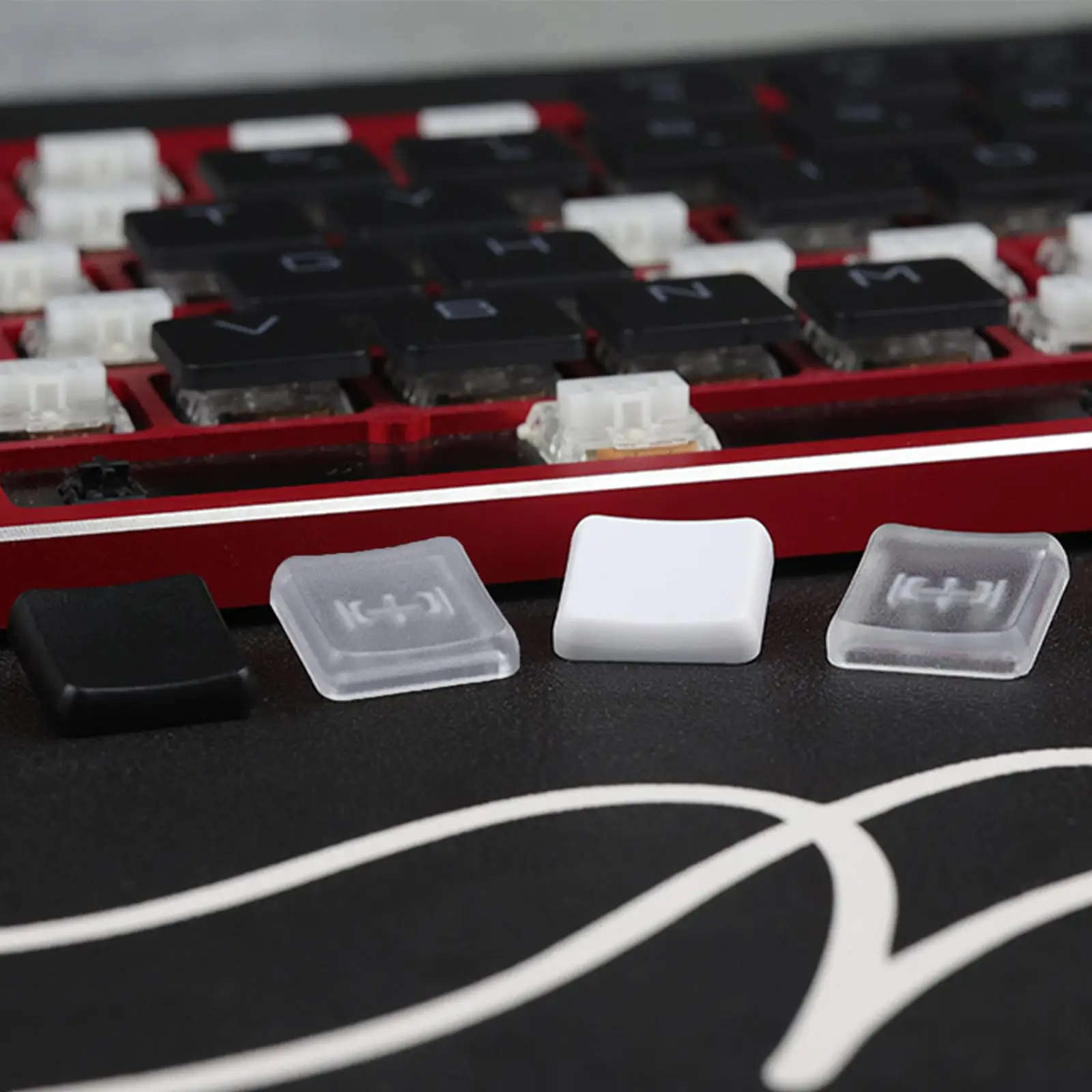 คีย์บอร์ดขนาด6ชิ้นสำหรับ1350สวิตช์สีช็อคโกแลตสีขาวดำคีย์บอร์ดสำหรับเล่นเกม DIY