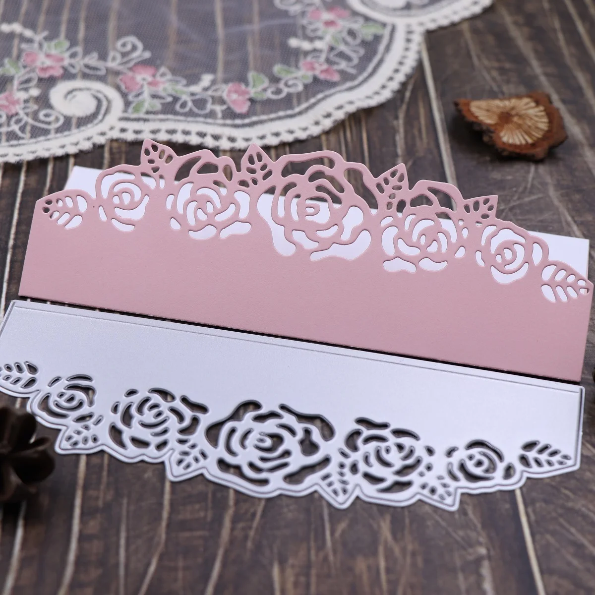 Rose Border Metal Dies Cutting for Scrapbooking Embossing DIY Manual Photo Album Decor Knife Mold New Craft Stencils 2024 New