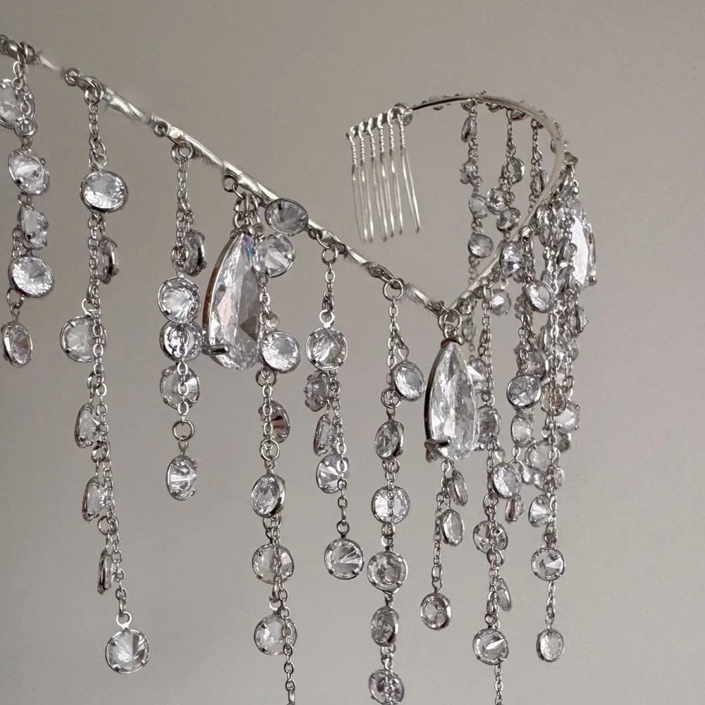 Opaska do włosów z frędzlami z cyrkonii dla kobiet - błyszczący dodatek ślubny do włosów z kaskadowym wzorem, styl księżniczki