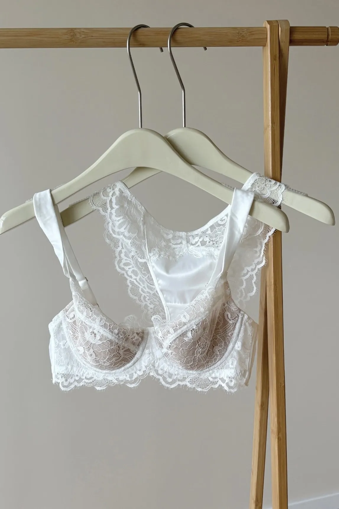 Minimizer-BH-Set mit U-Rücken für Damen mit großen Brüsten |   Sexy französische Spitze mit tiefem V und Anti-Durchhängen |   Bequemes Sommer-Bralette und Slip MOYISU Tushy