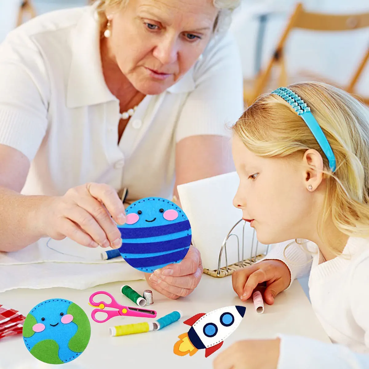 11pcs Sewing Felt Toy for Fine Motor Skills DIY Sewing Space System Craft Kit Early Educational Solar System Sewing Kit Sensory