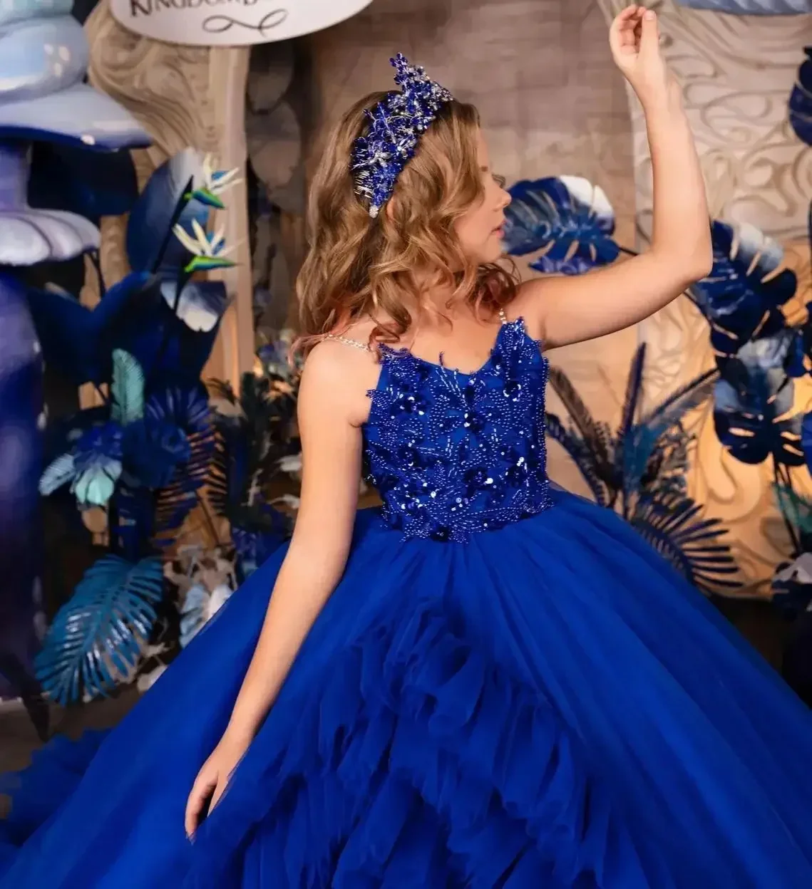 فساتين فتاة الزهور المخصصة باللون الأزرق الملكي لحفلات الزفاف مزينة بالترتر اللامع من الساتان للأطفال والحفلات المسائية فستان التواصل الأول