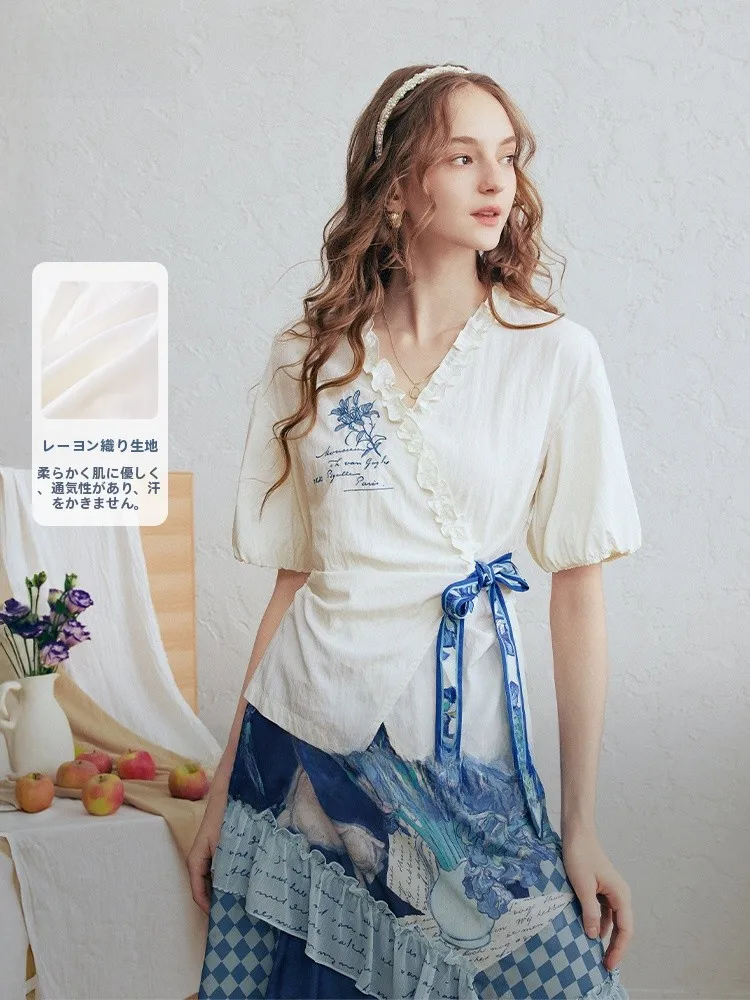 

Artistic Sle Women's irt V-ne Embroidered Print Bow Tie Spring 2026 Wooden Ear Faion Straight Cut ort Sve Blouse