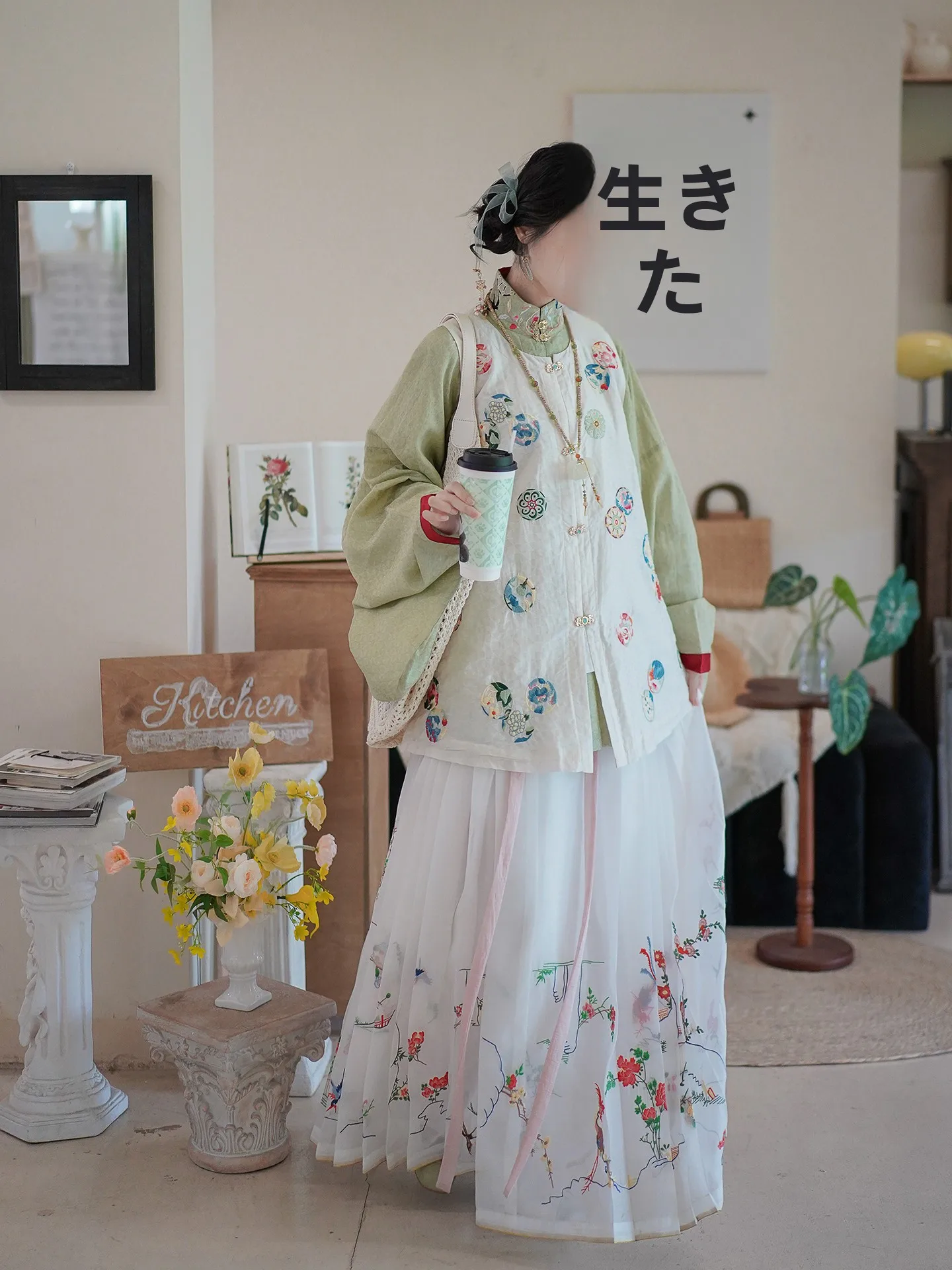 

Оригинальный дизайн, вышитый круглый топ-жакет для женщин, традиционный китайский наряд Ханьфу из натурального шелка, новый цветочный узор в стиле династии Мин