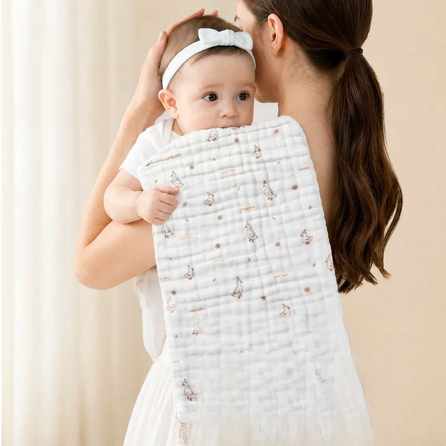 6 layers of  Newborn 100% Cotton Gauze Burp Cloths—Ultra-Soft Baby Washcloths.Breathable,skin-friendly absorbent&easy to clean.