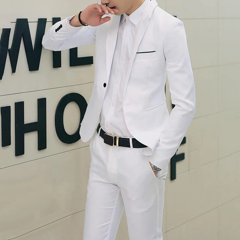 Elegante Heren Traje: Blazer & Pantalon - usage example
