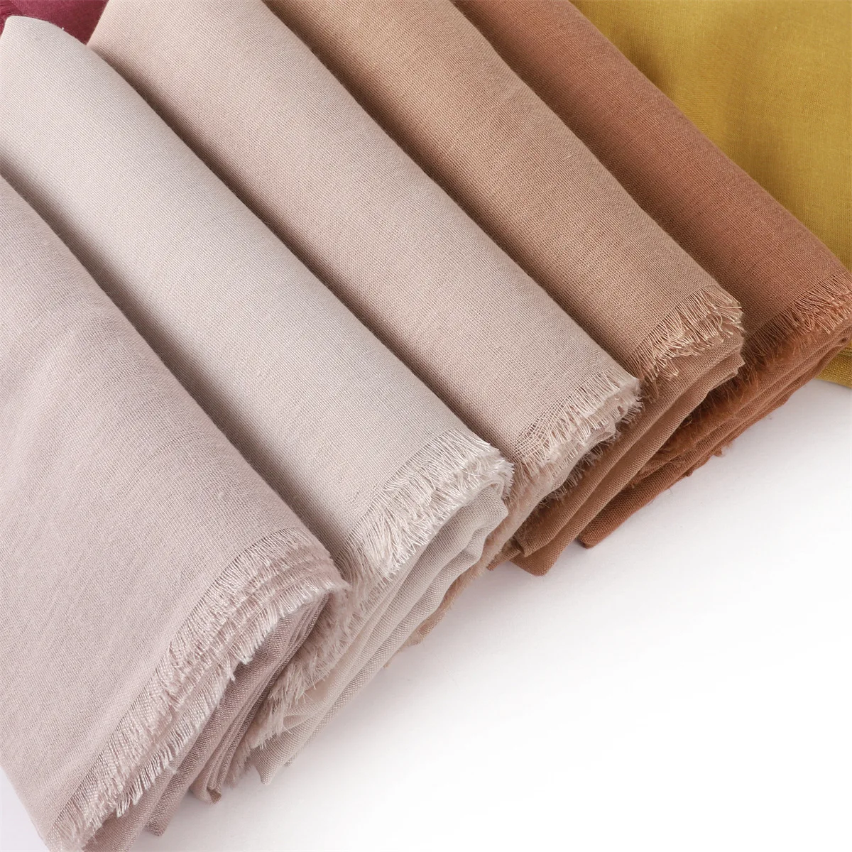 90G Soft Combed Cotton Muslim Women Headscarf Hot Selling Short Tassel Scarf Bamboo Woven Hijab Plain Solid Big Shawl 90x190cm