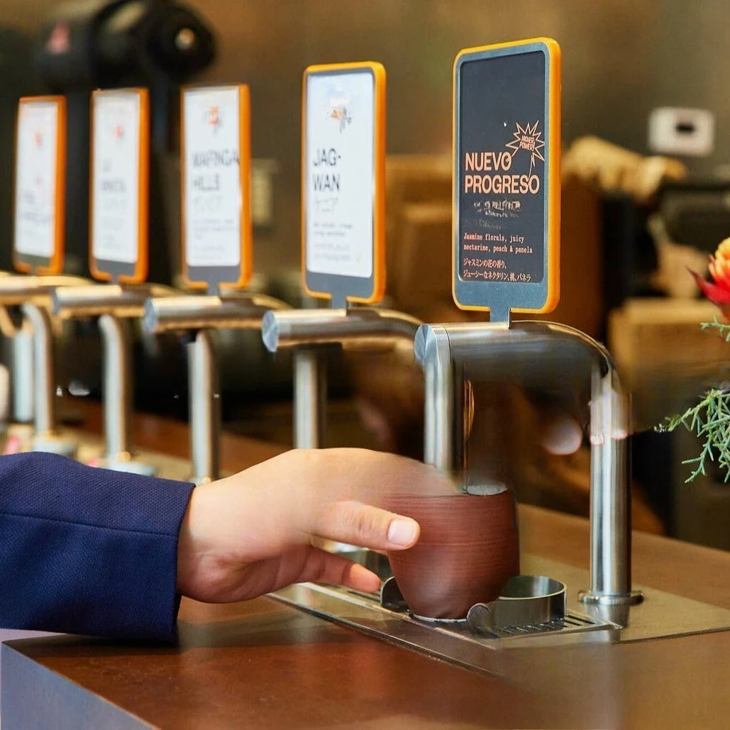 

4-Head L-shaped coffee bar intelligent self-service machine single-head juice milk tea beer press liquid outlet machine